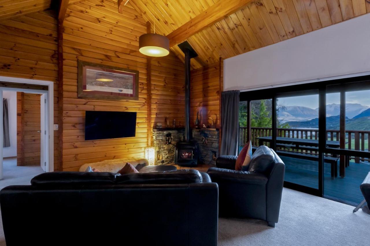 Kereru Cottage, Cosy Log Cabin, Serene Lake & Mountain Views Queenstown Kültér fotó