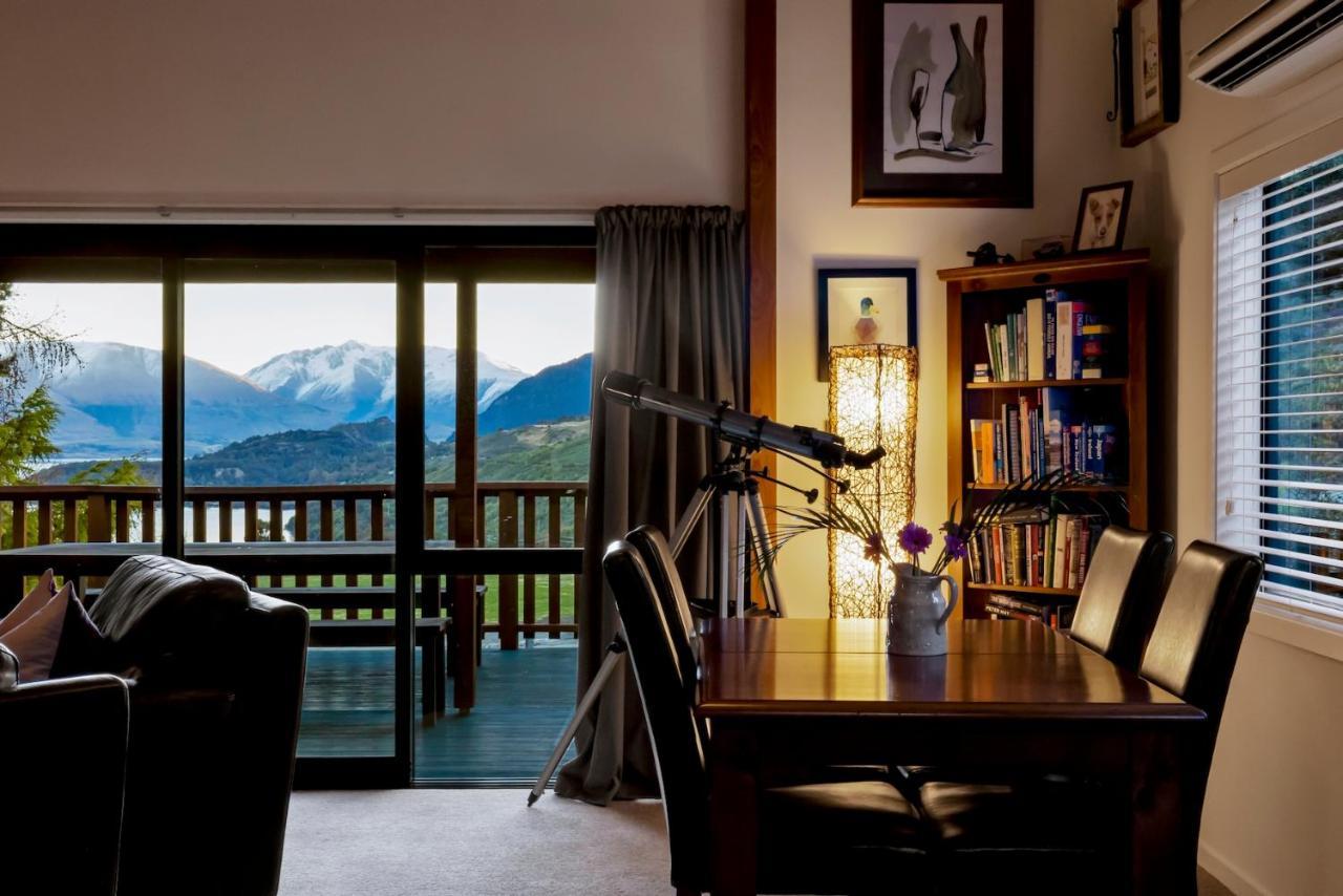 Kereru Cottage, Cosy Log Cabin, Serene Lake & Mountain Views Queenstown Kültér fotó